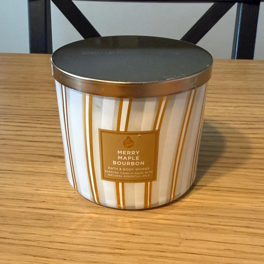 Bath & Body Works 3 Wick Candle. Merry Maple Bourbon.
